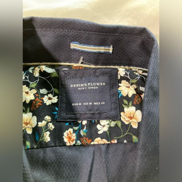 NWT Denim & Flower Navy Blue Button Up Size Medium - Picture 6 of 8
